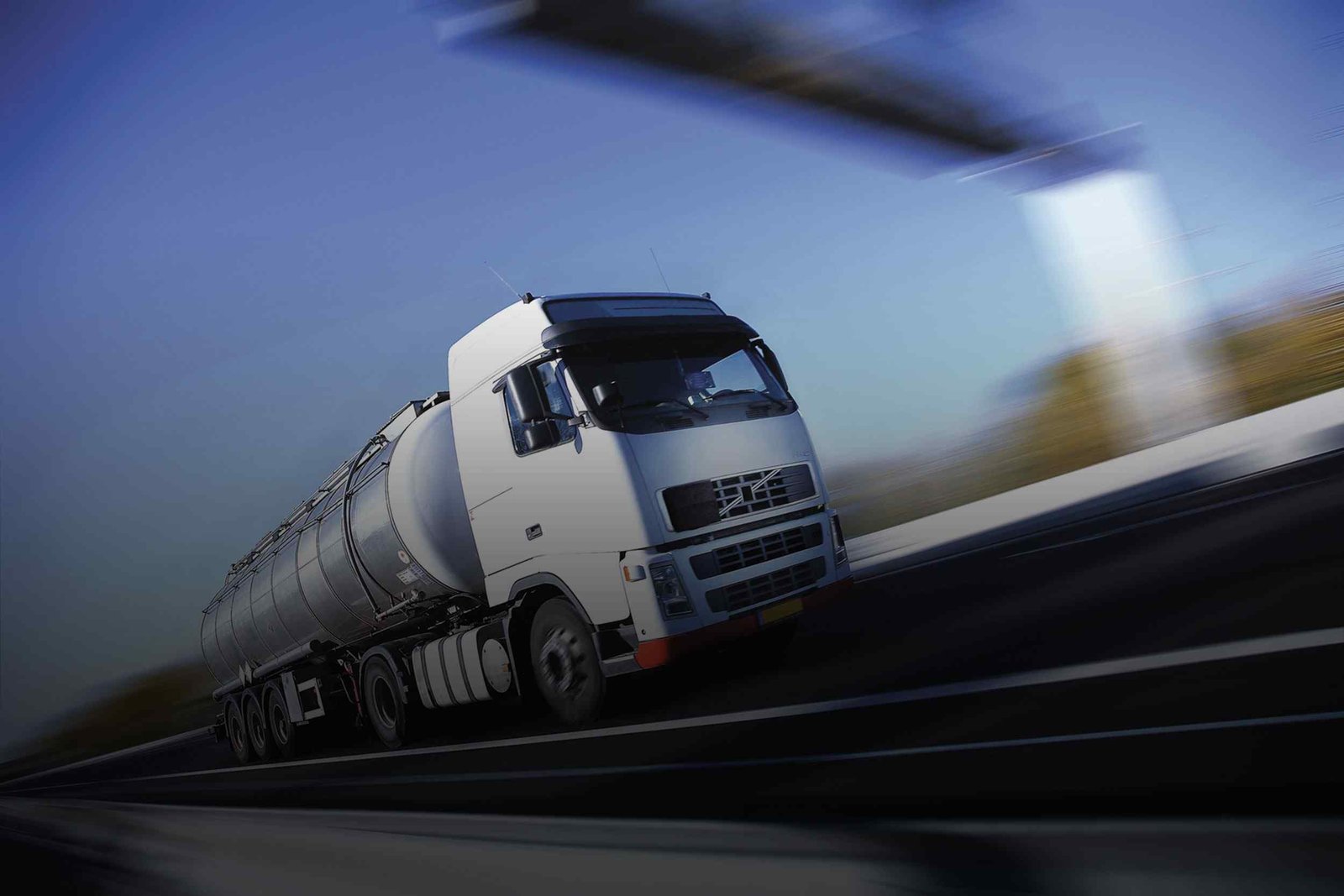 https://insightcrest.org/wp-content/uploads/2015/09/White-Truck-single.jpg